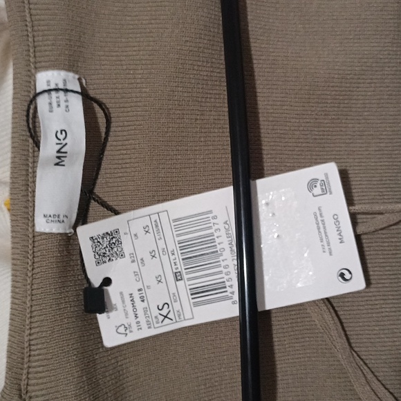 MANGO CROP TOP SIZE XS - Picture 6 of 16